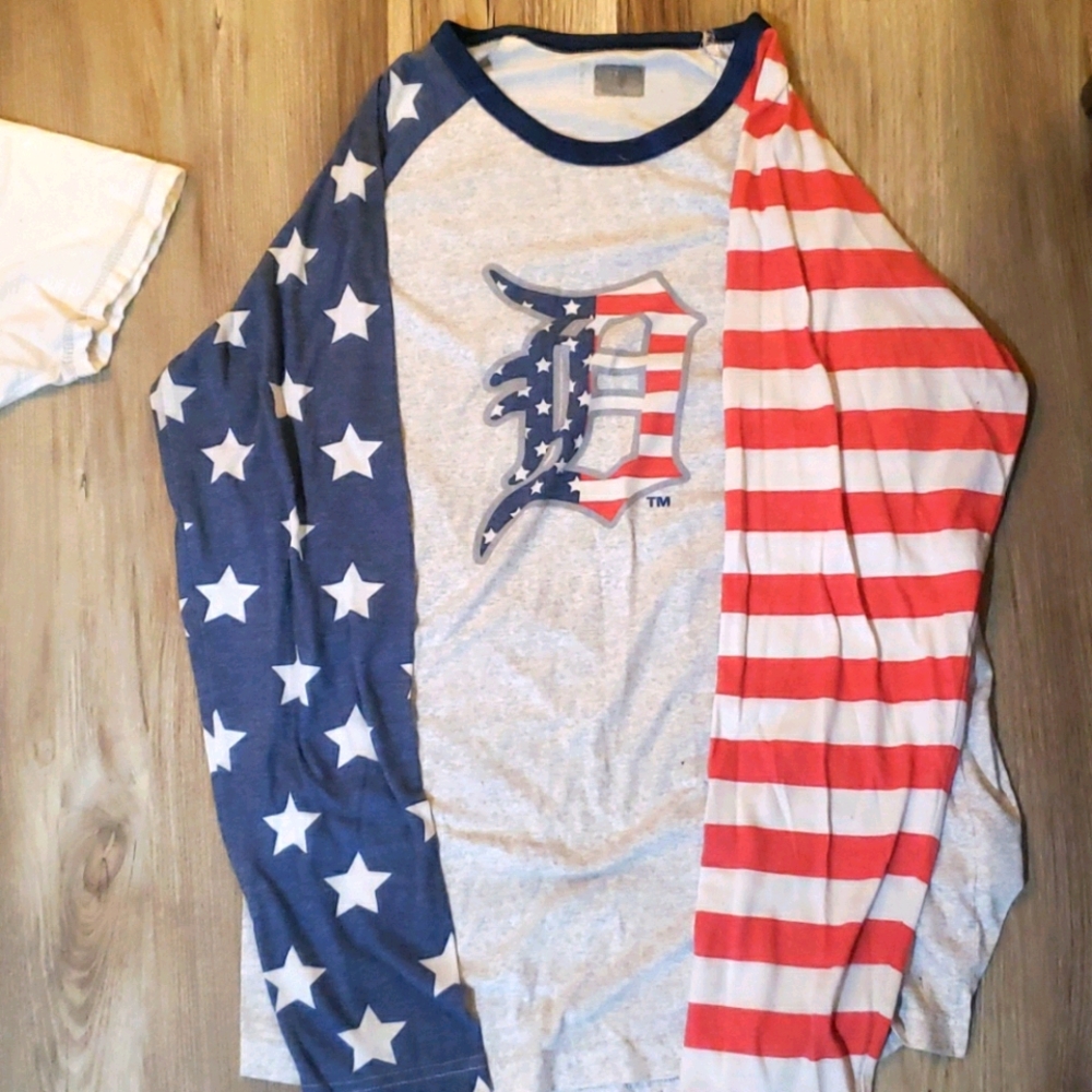 Long sleeve shirt